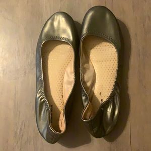 Silver size 7 flats
